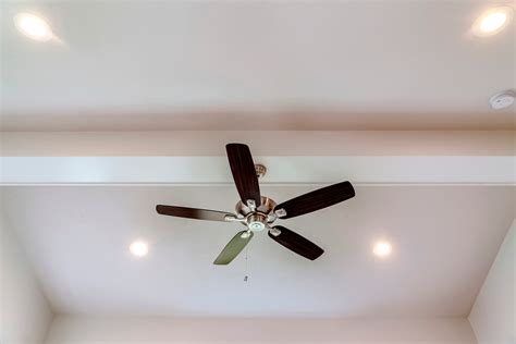 recessed lights above ceiling fan